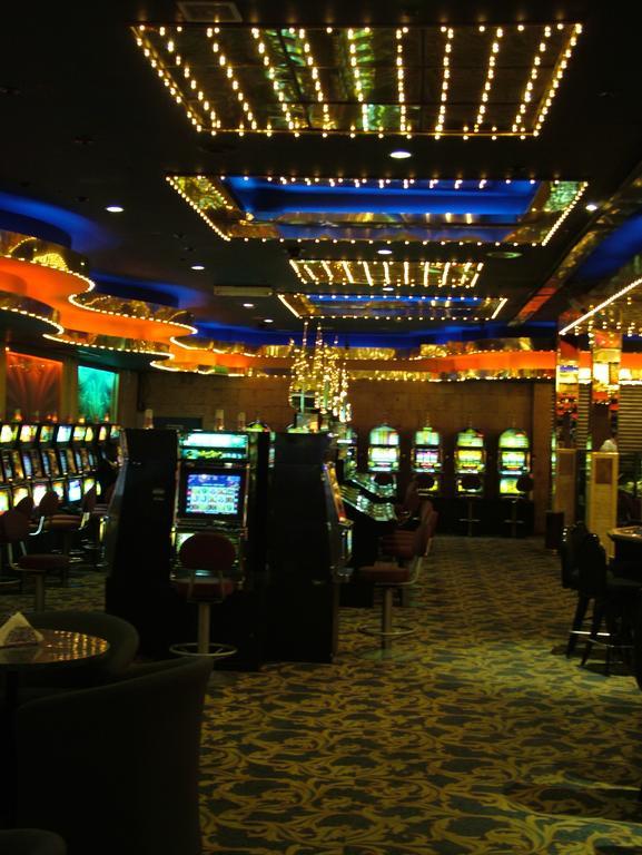 Ambassador Hotel & Casino Paramaribo Bagian luar foto